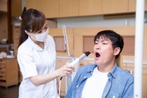 歯科衛生士と患者